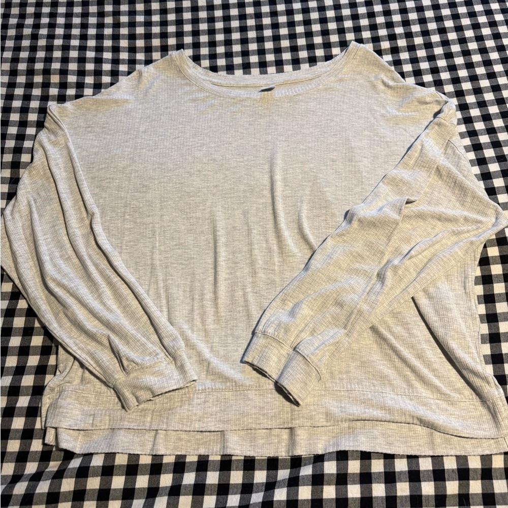 Old Navy Heather Gray Long Sleeve Top